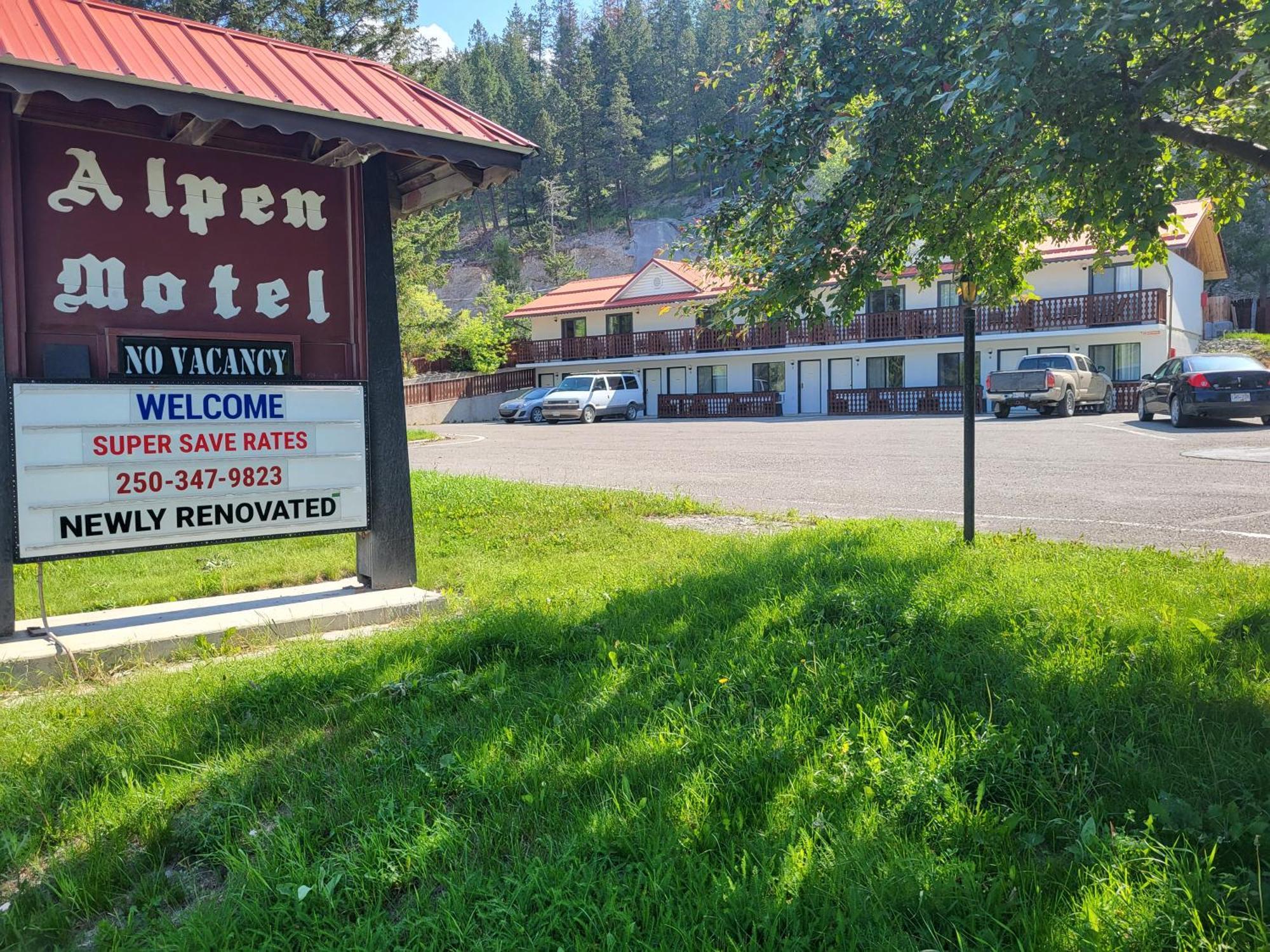 Alpen Motel Radium Hot Springs Exterior foto