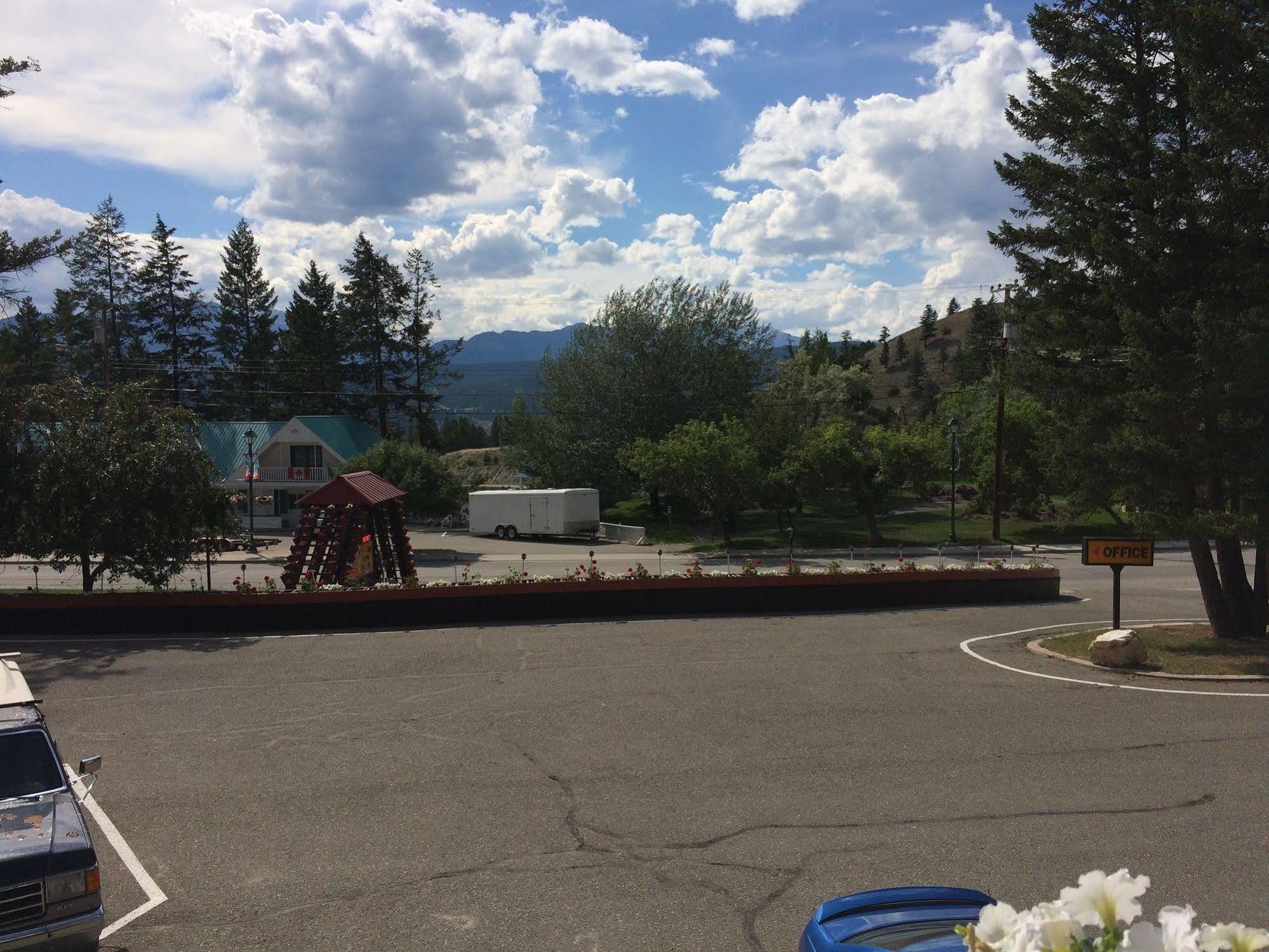 Alpen Motel Radium Hot Springs Exterior foto
